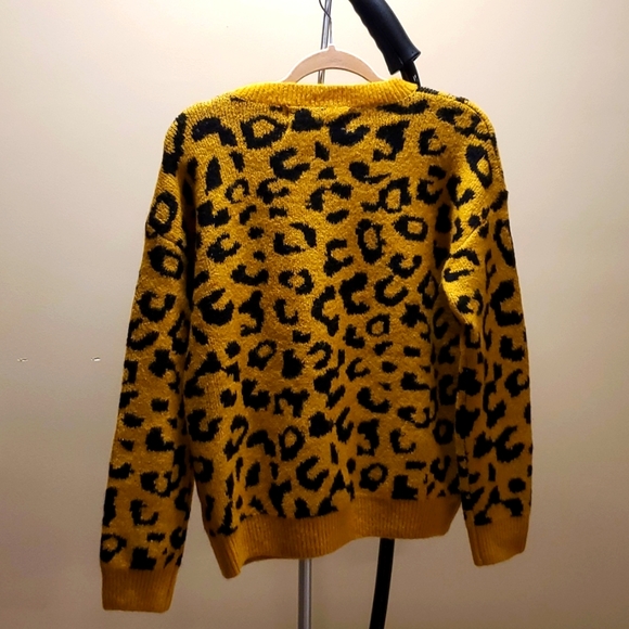 Pink Martini Sweater - Picture 4 of 4